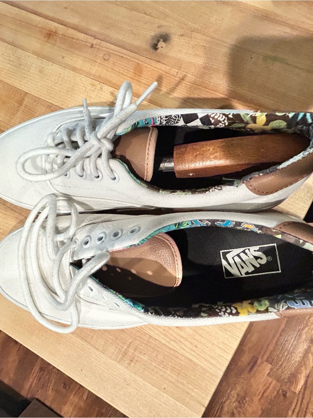 Vans Men’s White Lace-Up Sneakers with Floral-Collar Accent